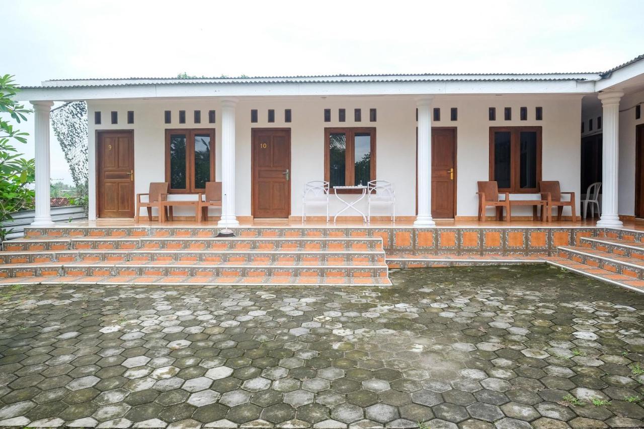 Reddoorz At Paris Ocean Hotel Parangtritis Exterior foto