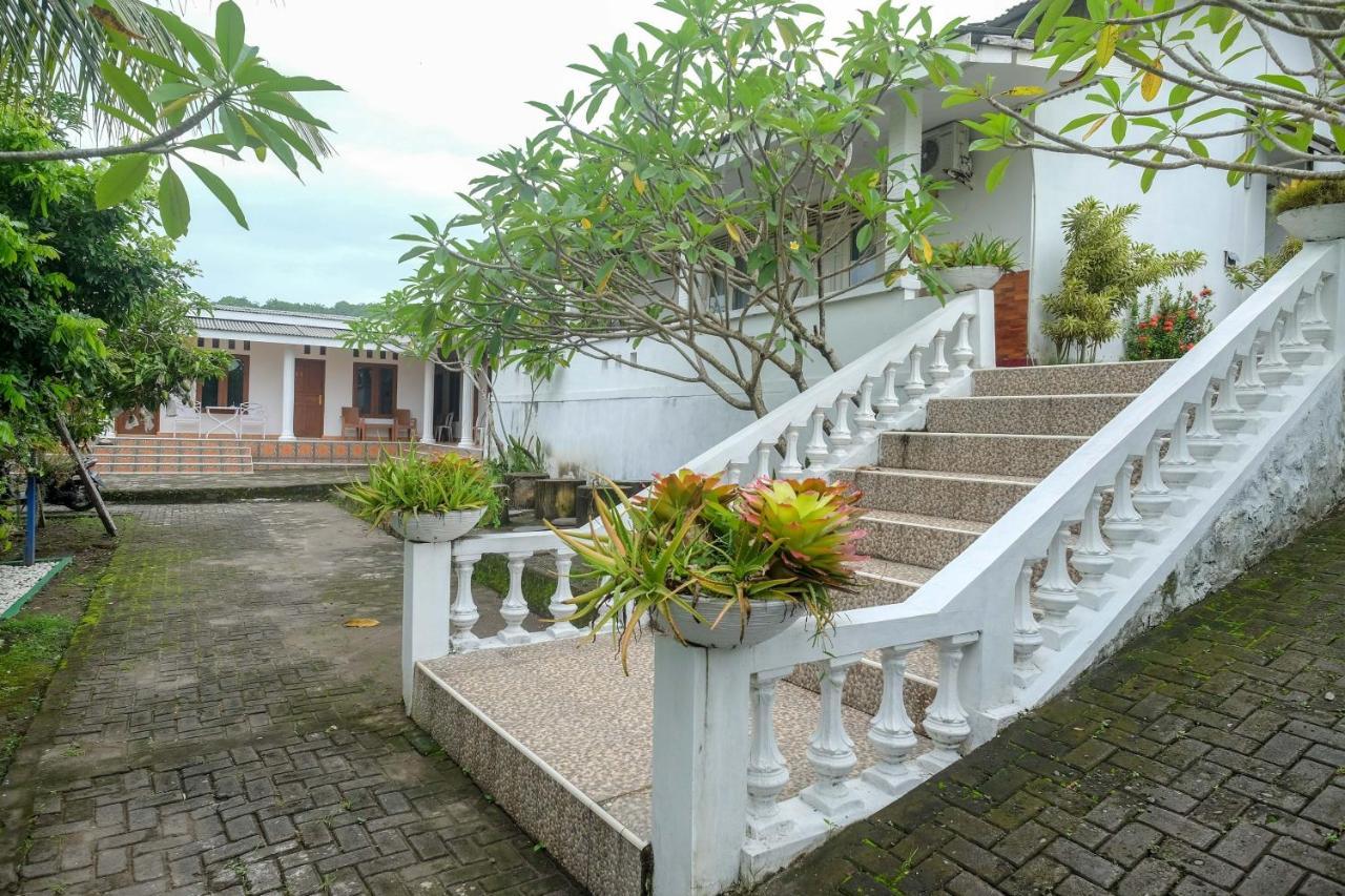 Reddoorz At Paris Ocean Hotel Parangtritis Exterior foto